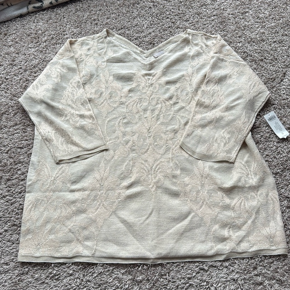 Chico’s vneck shirt